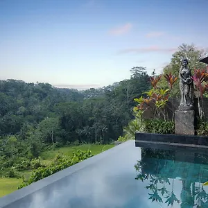 Villa Black Penny 
