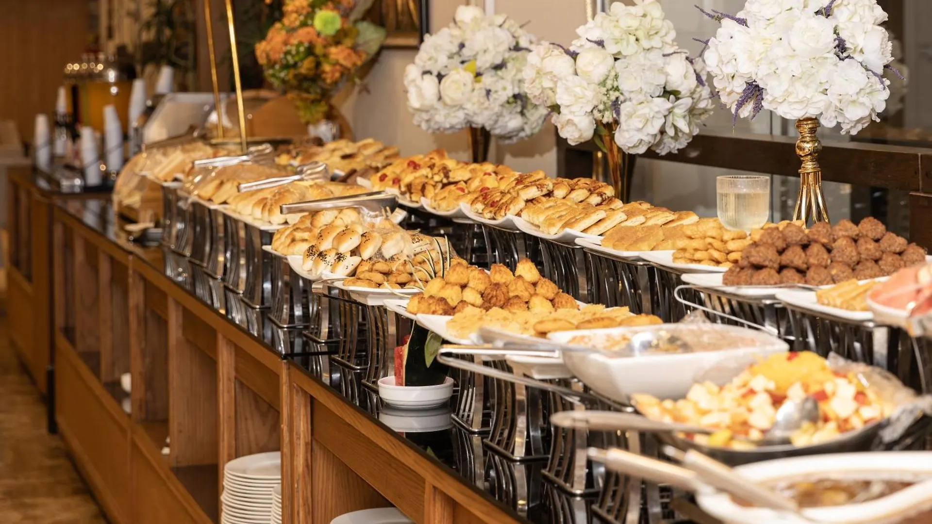 Afraa Hotel Al Aziziya